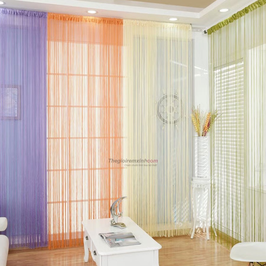 Lắp rèm sợi chỉ decor cửa ra vào đẹp
